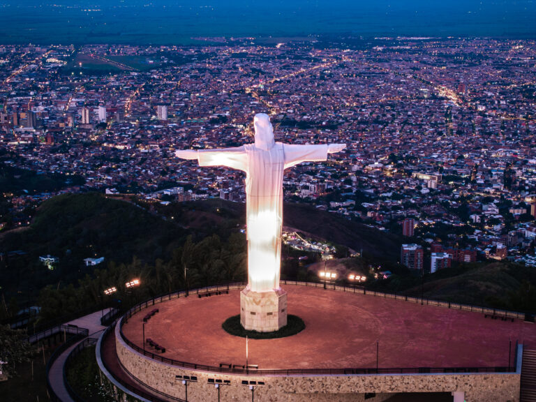 Cristo Rey statue above Cali, Colombia, at dusk | Matthew Hoyos