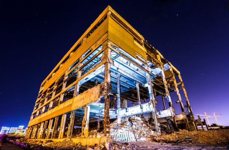 Urban exploration, abandoned places and graffiti | Matthew Hoyos